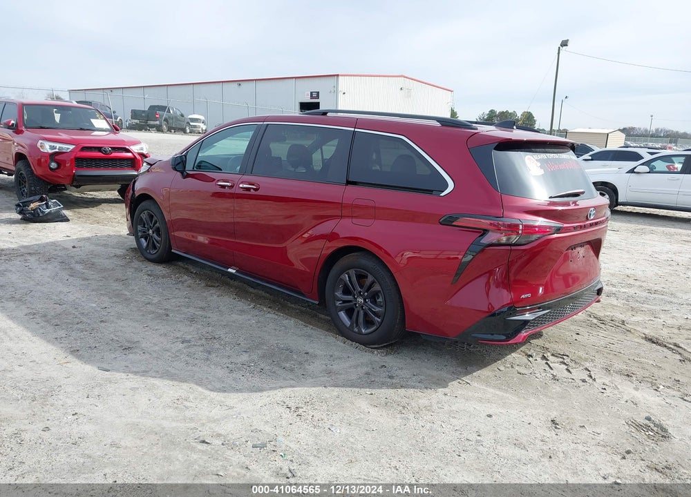 2024 TOYOTA SIENNA XSE VIN: 5TDDSKFC8RS115156