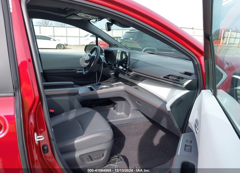 2024 TOYOTA SIENNA XSE VIN: 5TDDSKFC8RS115156
