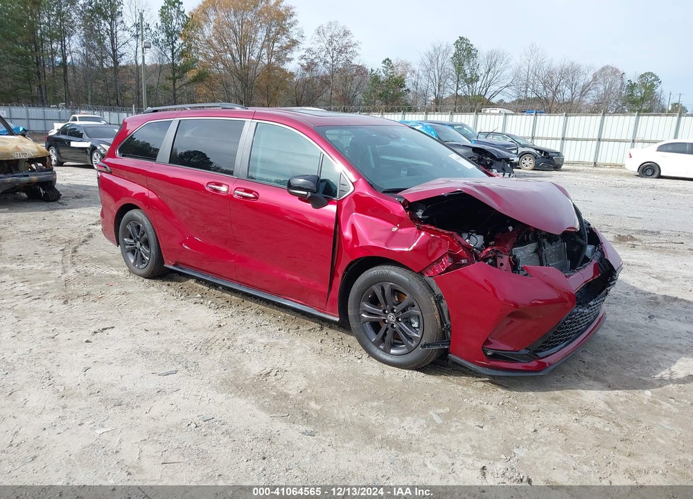 2024 TOYOTA SIENNA XSE VIN: 5TDDSKFC8RS115156