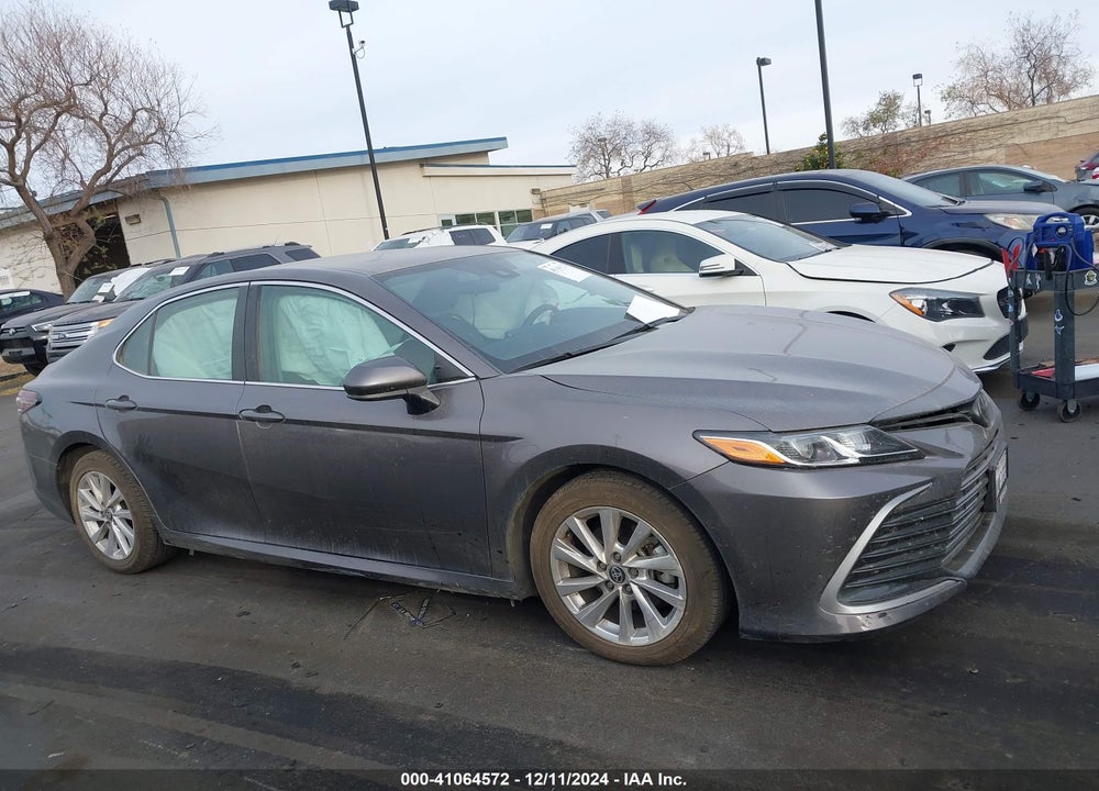 2021 TOYOTA CAMRY LE VIN: 4T1C11AK4MU440832