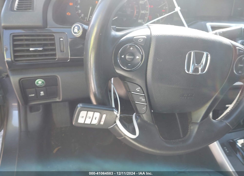 2014 HONDA ACCORD VIN: 1HGCT2B84EA007555