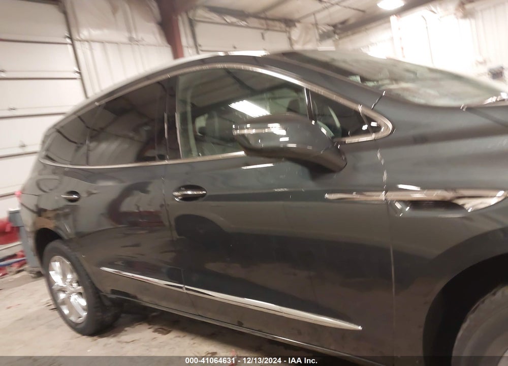 2018 BUICK ENCLAVE PREMIUM VIN: 5GAEVBKW8JJ206796
