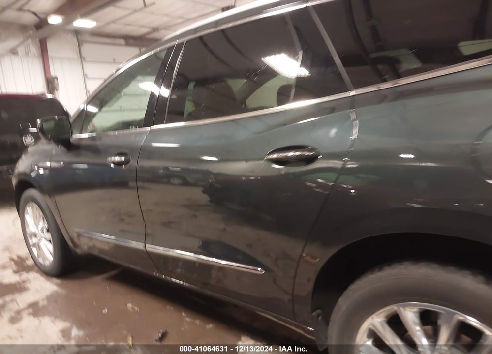 2018 BUICK ENCLAVE PREMIUM VIN: 5GAEVBKW8JJ206796