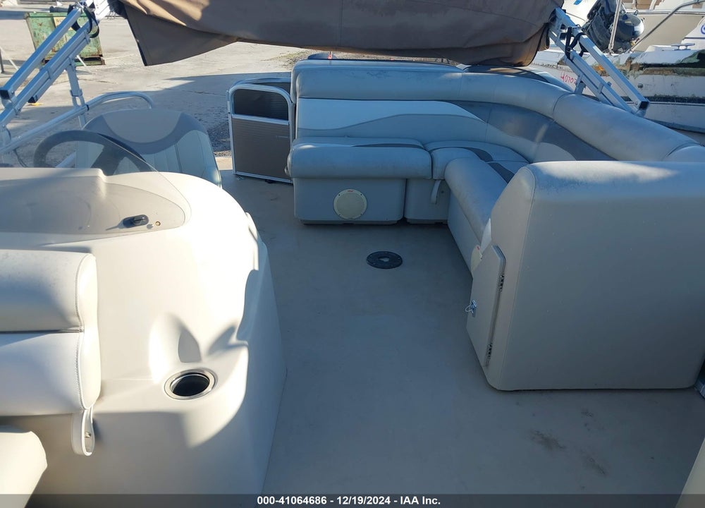2012 SWEETWATER BOAT VIN: GDY2876TB212
