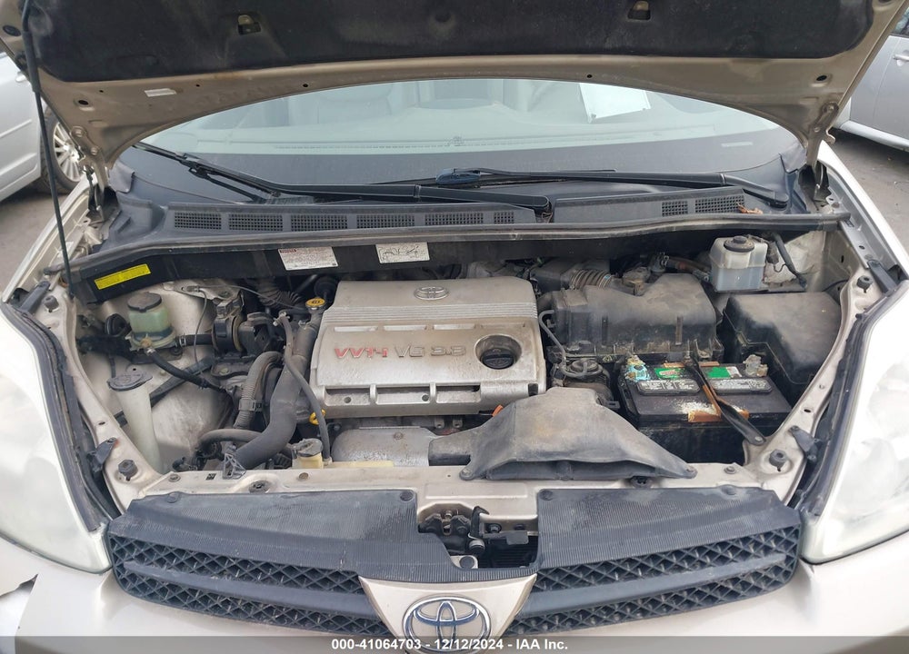 2004 TOYOTA SIENNA XLE VIN: 5TDZA22C94S162171