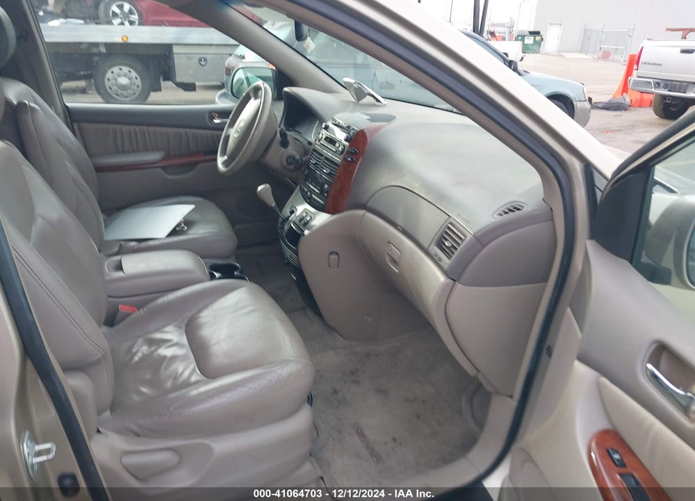 2004 TOYOTA SIENNA XLE VIN: 5TDZA22C94S162171