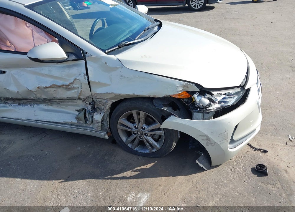 2017 HYUNDAI ELANTRA SE VIN: 5NPD84LF3HH123226