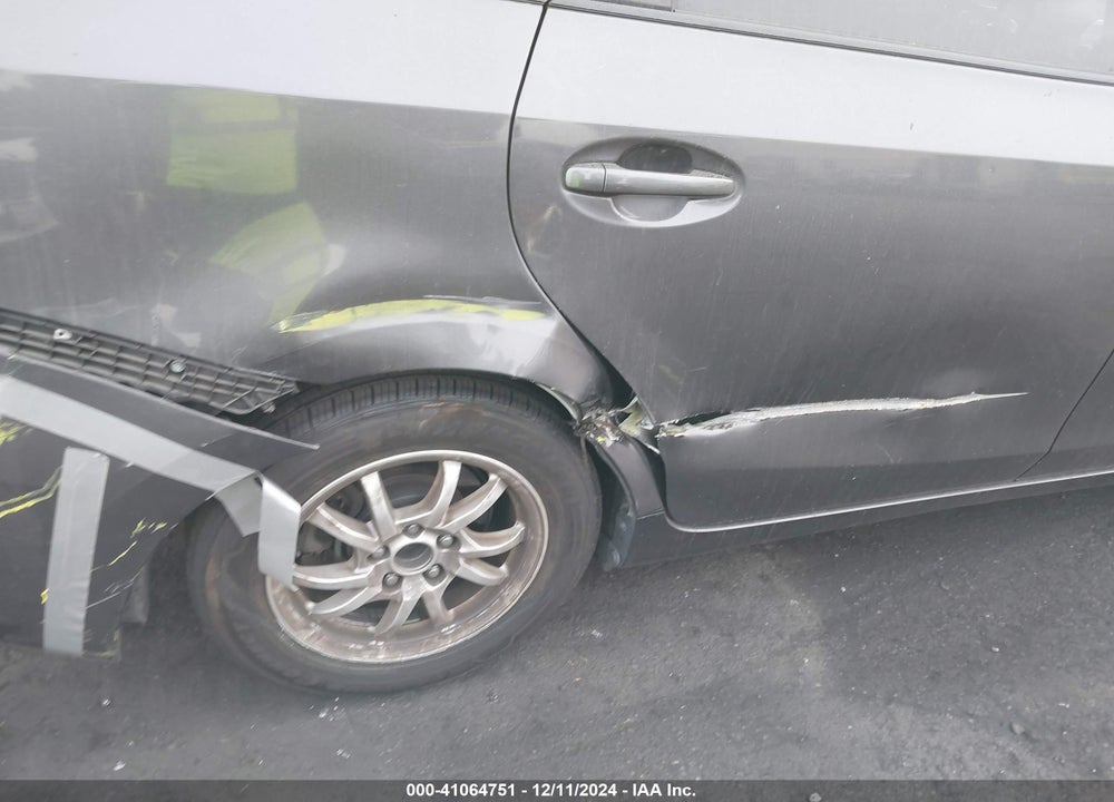 2015 TOYOTA PRIUS V TWO VIN: JTDZN3EU2FJ023207