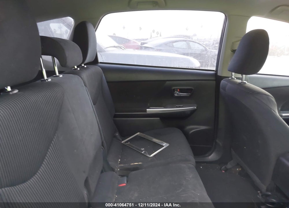 2015 TOYOTA PRIUS V TWO VIN: JTDZN3EU2FJ023207