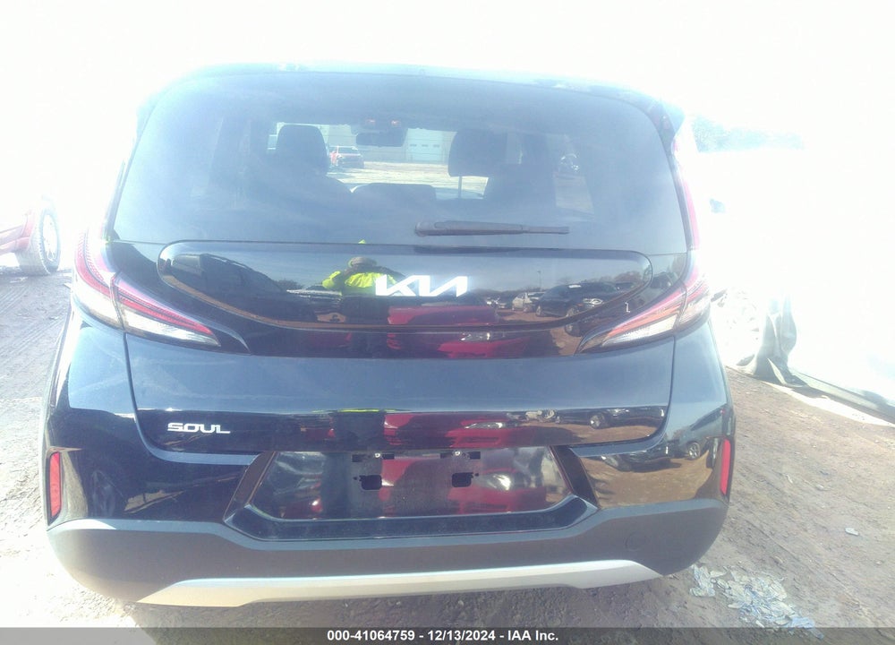 2023 KIA SOUL VIN: KNDJ23AU4P7839040