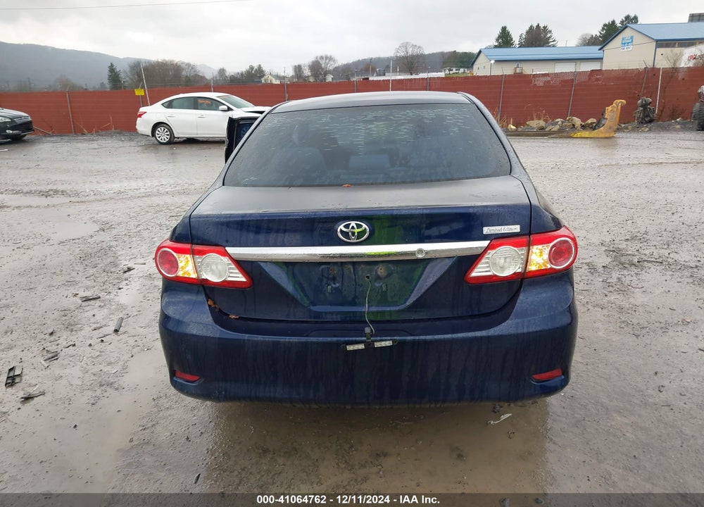 2011 TOYOTA COROLLA LE VIN: 2T1BU4EE8BC714105