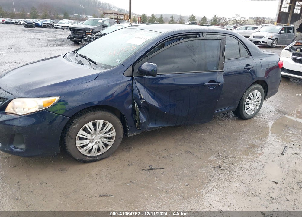 2011 TOYOTA COROLLA LE VIN: 2T1BU4EE8BC714105