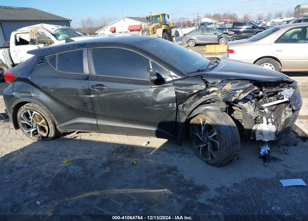 2021 TOYOTA C-HR XLE VIN: NMTKHMBX2MR129989