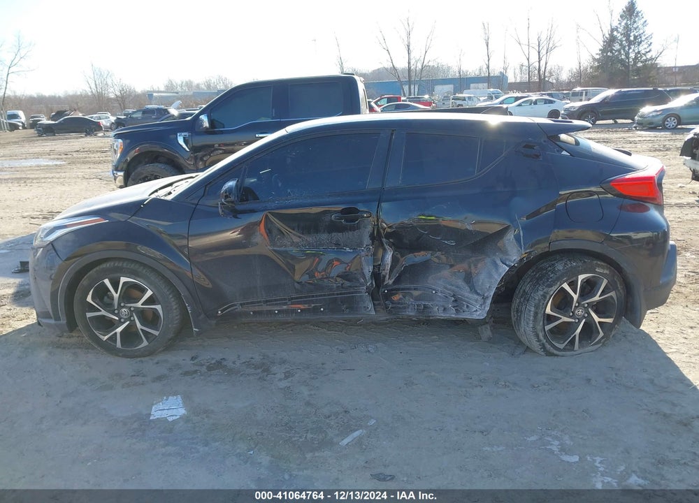 2021 TOYOTA C-HR XLE VIN: NMTKHMBX2MR129989