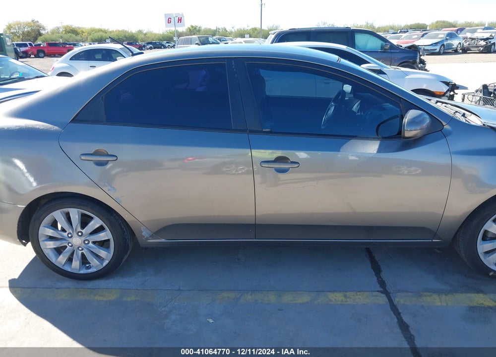 2011 KIA FORTE EX VIN: KNAFU4A24B5375219