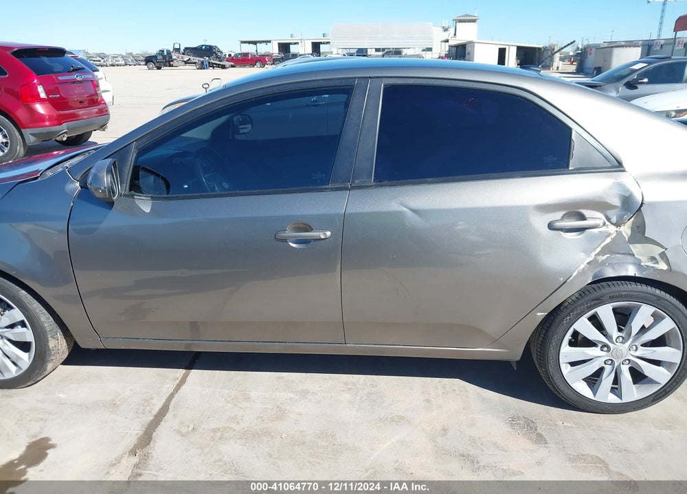 2011 KIA FORTE EX VIN: KNAFU4A24B5375219