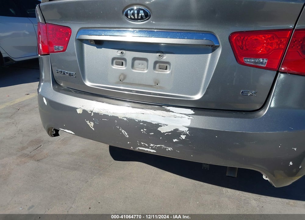 2011 KIA FORTE EX VIN: KNAFU4A24B5375219