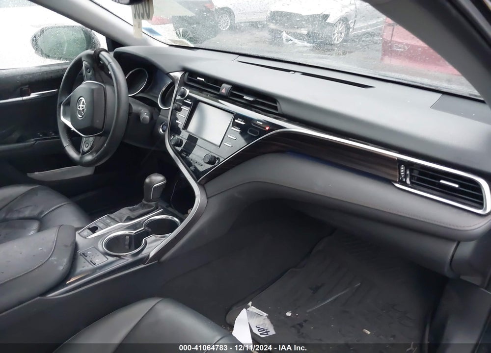 2018 TOYOTA CAMRY VIN: 4T1B11HK6JU511624