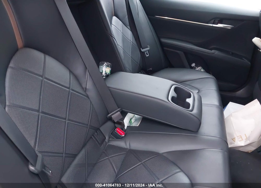 2018 TOYOTA CAMRY VIN: 4T1B11HK6JU511624