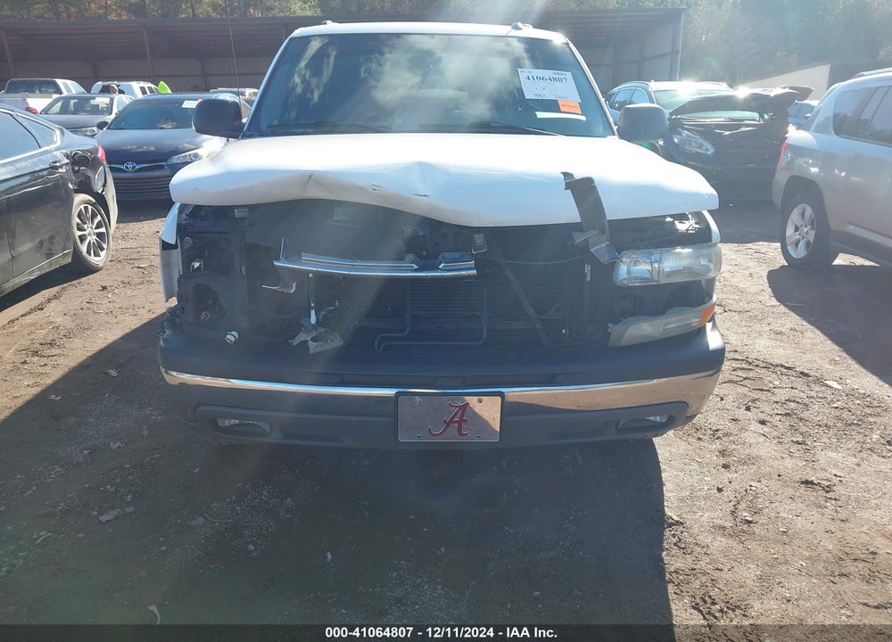 2005 CHEVROLET TAHOE LS VIN: 1GNEC13T85R209053