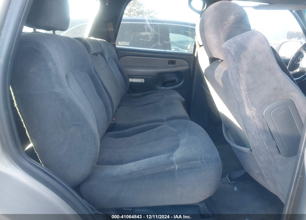 2001 CHEVROLET TAHOE LS VIN: 1GNEC13T81R185895