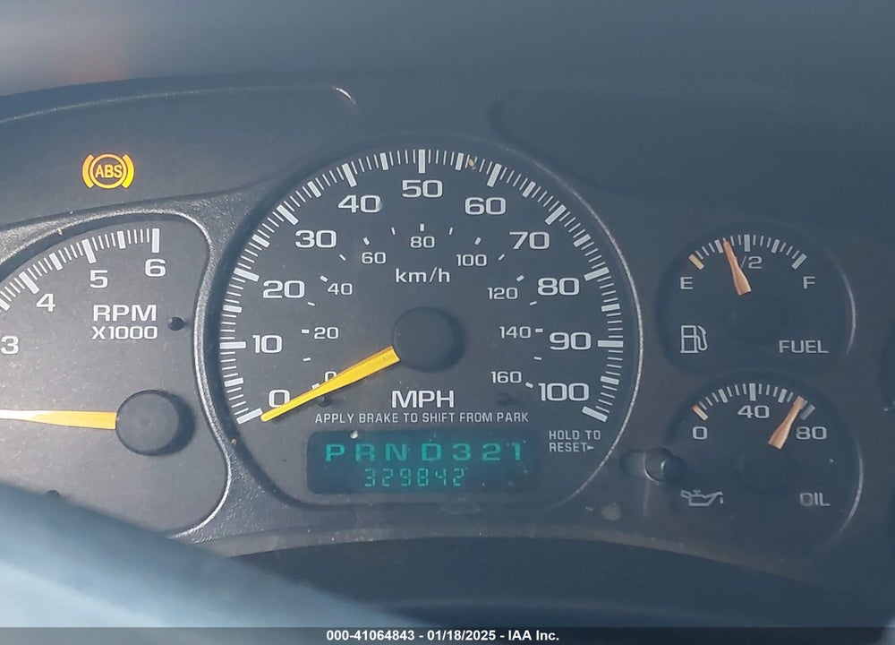 2001 CHEVROLET TAHOE LS VIN: 1GNEC13T81R185895