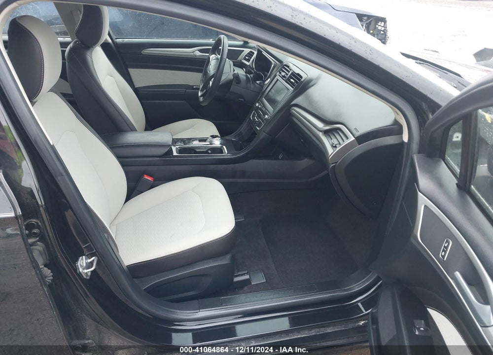 2020 FORD FUSION SE VIN: 3FA6P0HDXLR125093