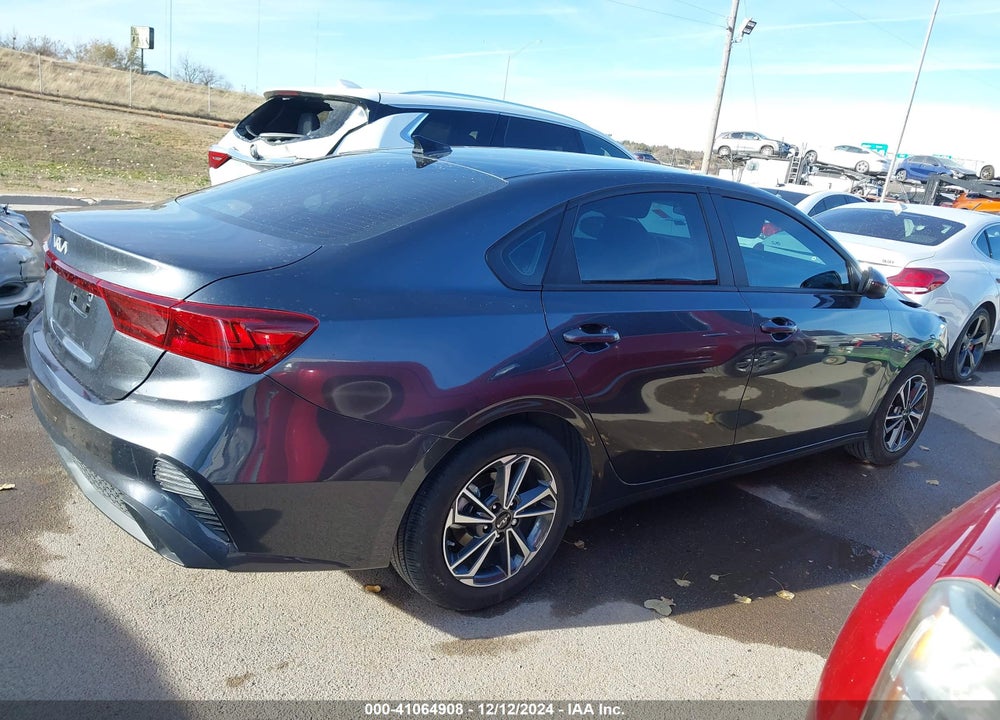 2023 KIA FORTE VIN: 3KPF24AD8PE635837