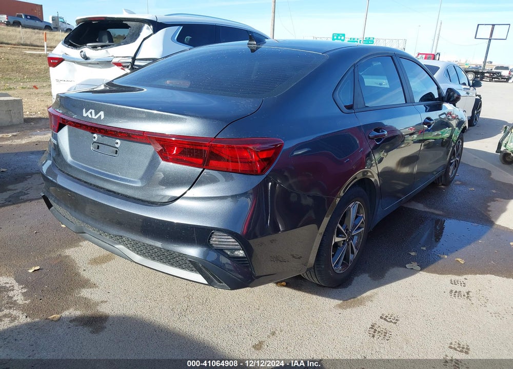 2023 KIA FORTE VIN: 3KPF24AD8PE635837