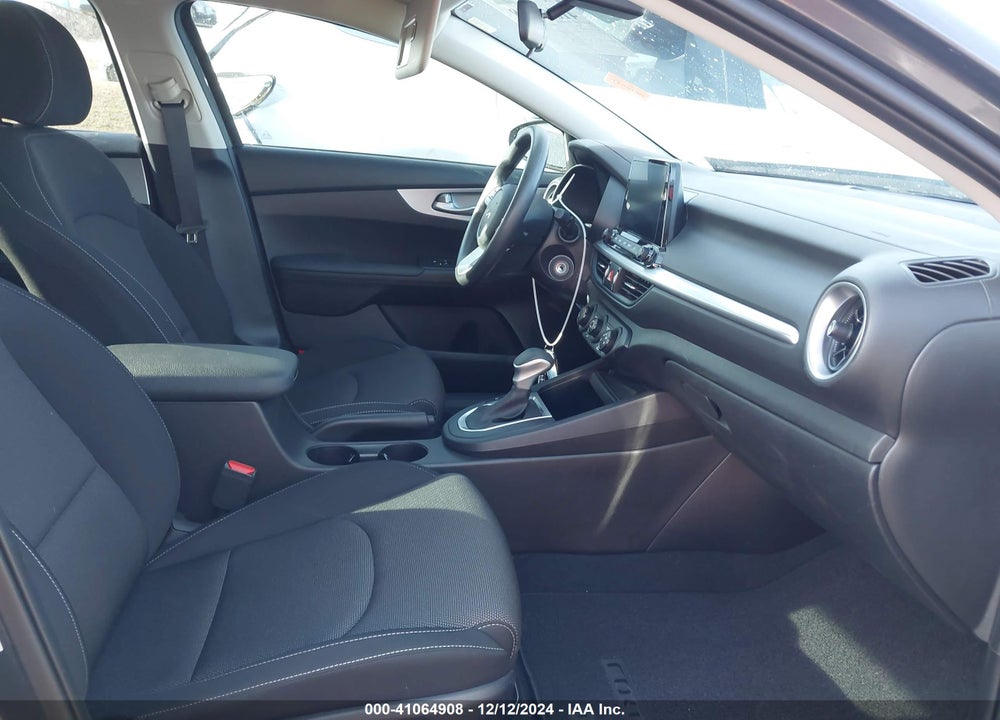 2023 KIA FORTE VIN: 3KPF24AD8PE635837