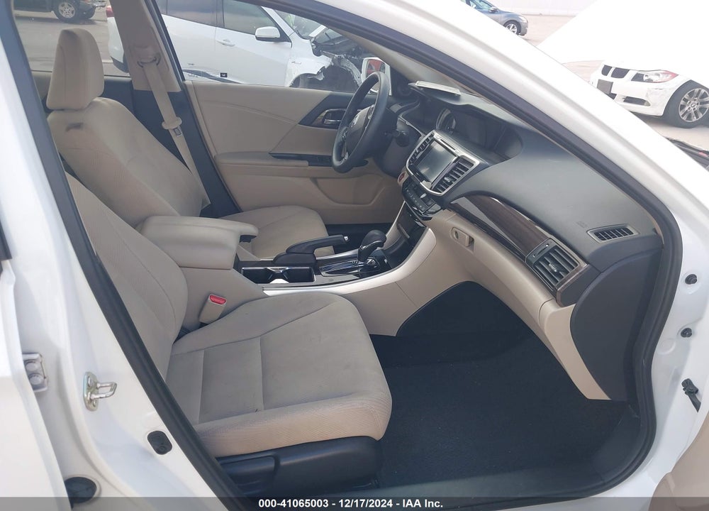 2017 HONDA ACCORD EX VIN: 1HGCR2F79HA110684