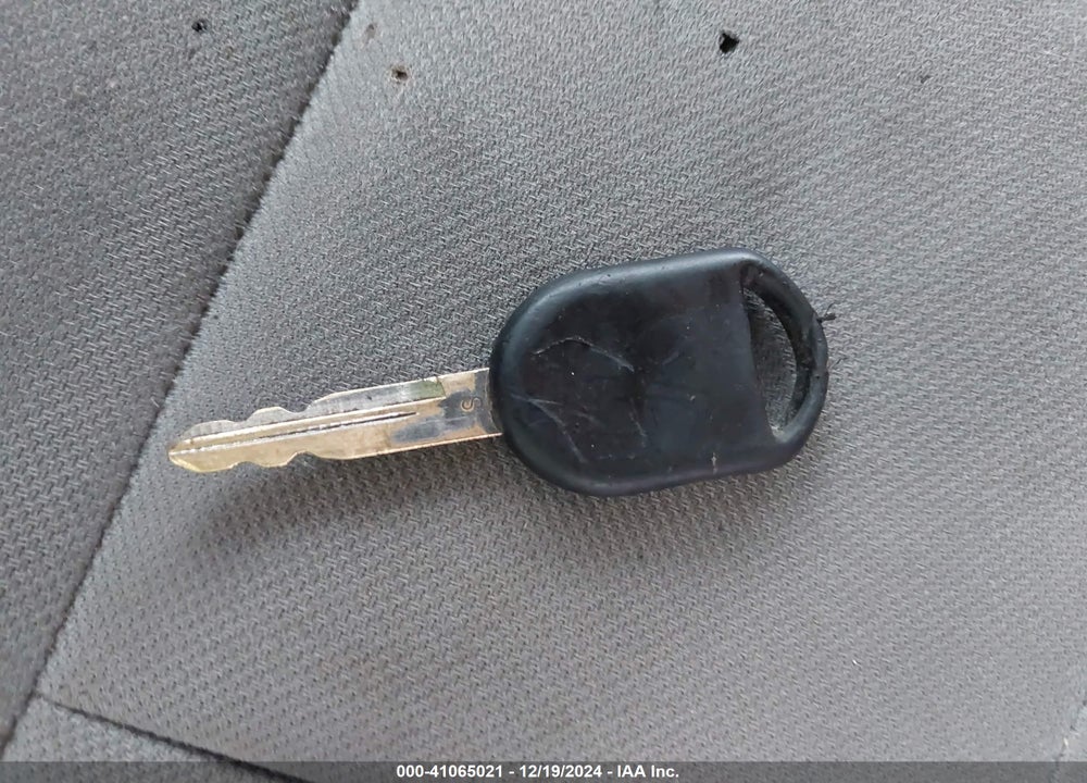 2004 FORD F-150 STX/XL/XLT VIN: 1FTRF12W74NA77809