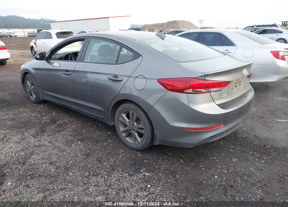 2018 HYUNDAI ELANTRA SEL VIN: 5NPD84LF3JH258440