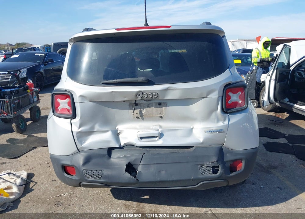 2018 JEEP RENEGADE LATITUDE FWD VIN: ZACCJABB4JPG68720