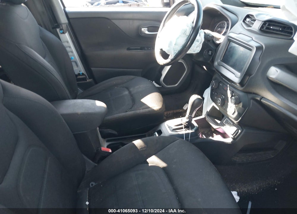 2018 JEEP RENEGADE LATITUDE FWD VIN: ZACCJABB4JPG68720