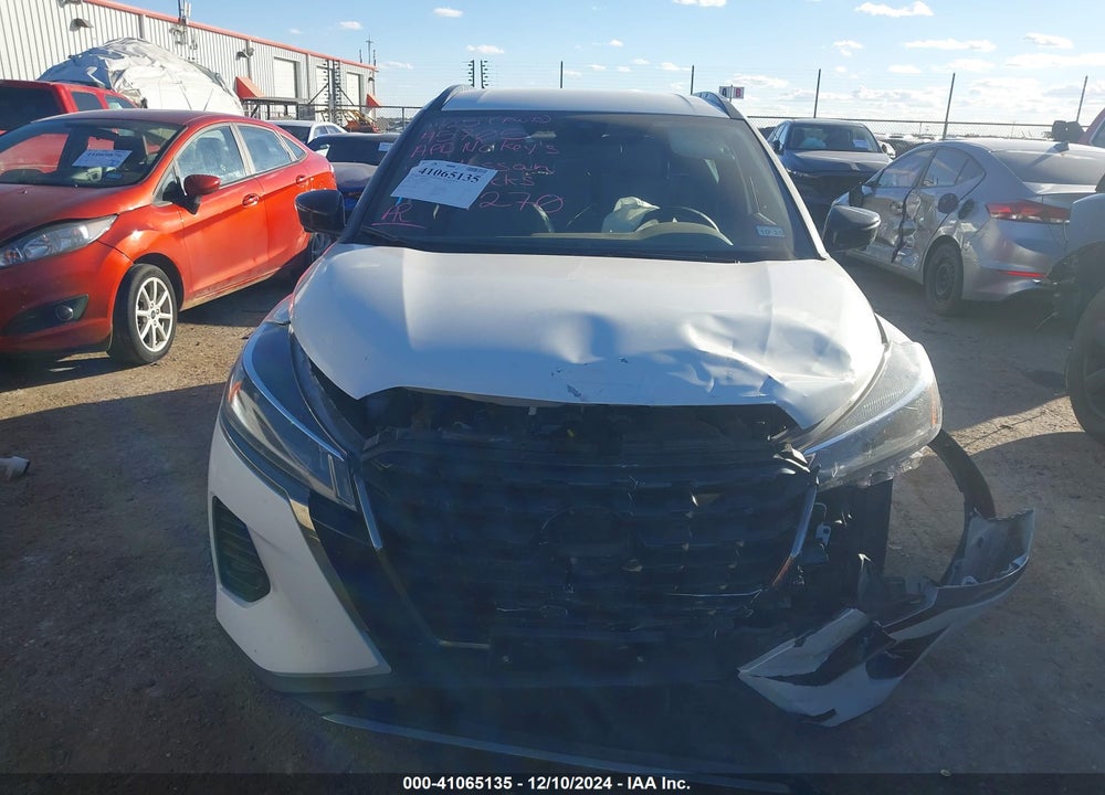 2024 NISSAN KICKS SR XTRONIC CVT VIN: 3N1CP5DV4RL484270
