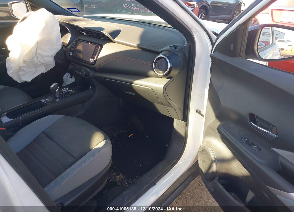 2024 NISSAN KICKS SR XTRONIC CVT VIN: 3N1CP5DV4RL484270
