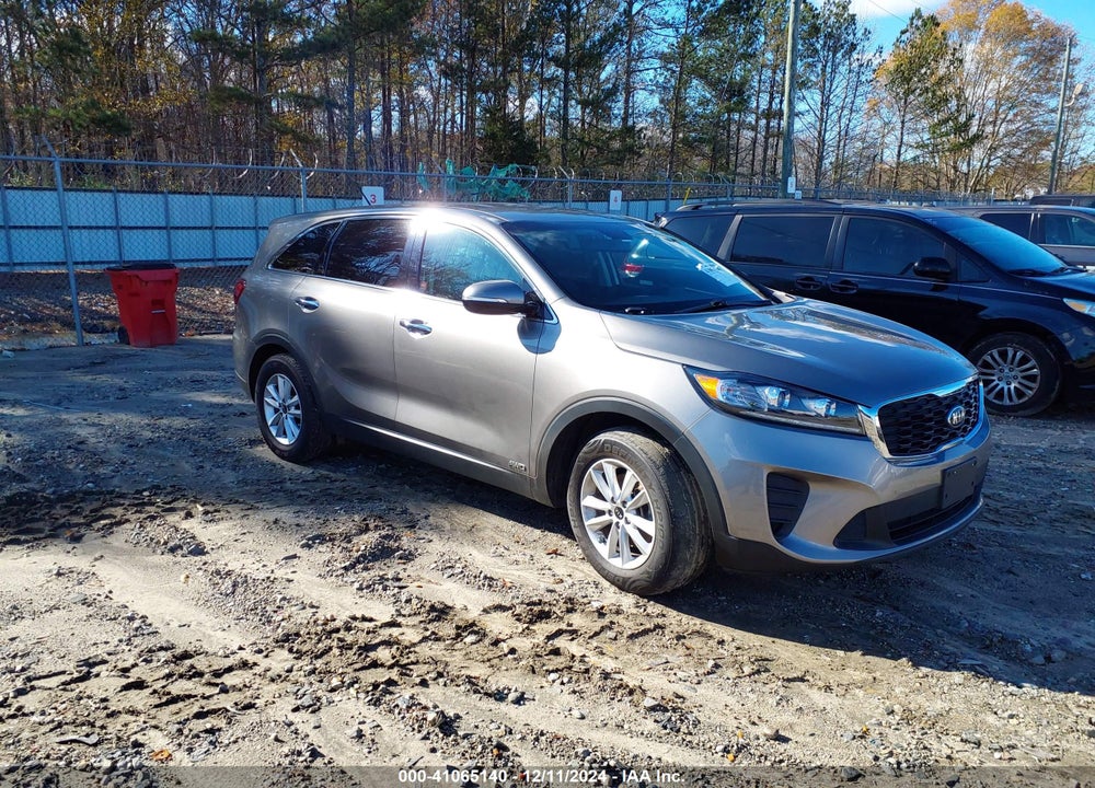2019 KIA SORENTO 3.3L LX VIN: 5XYPGDA52KG528440