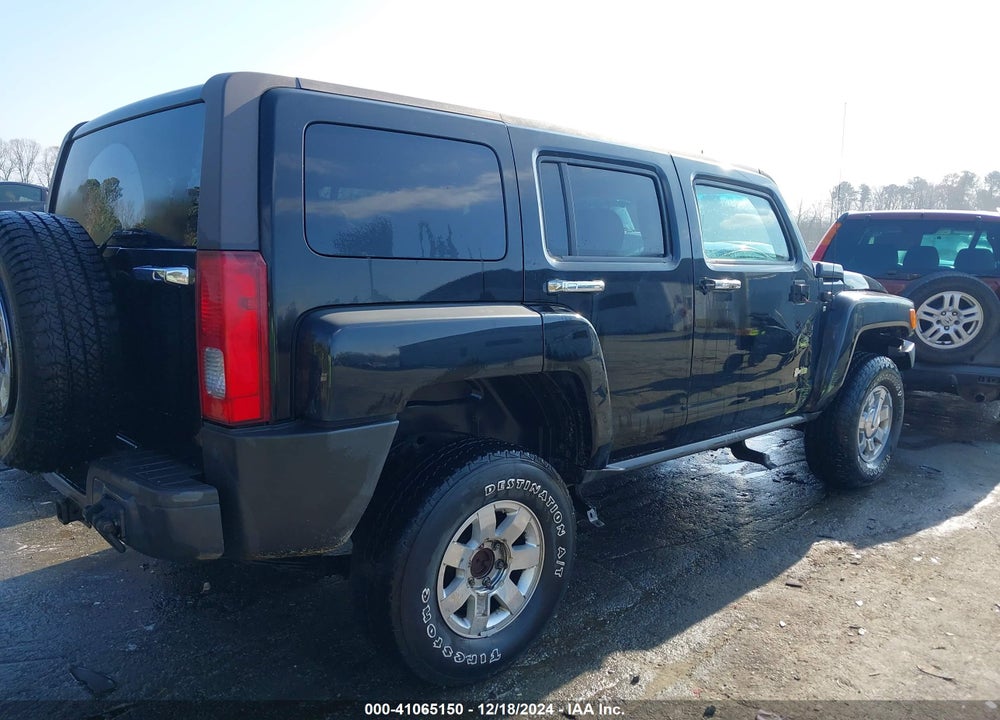 2007 HUMMER H3 SUV VIN: 5GTDN13E578165918