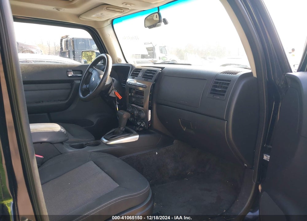 2007 HUMMER H3 SUV VIN: 5GTDN13E578165918