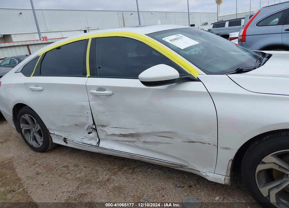 2018 HONDA ACCORD VIN: 1HGCV1F49JA205599