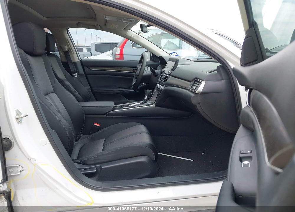 2018 HONDA ACCORD VIN: 1HGCV1F49JA205599