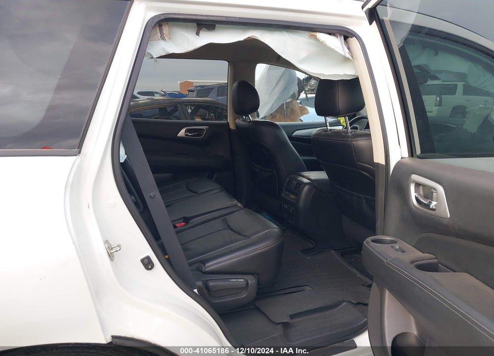 2019 NISSAN PATHFINDER SL VIN: 5N1DR2MN1KC633077