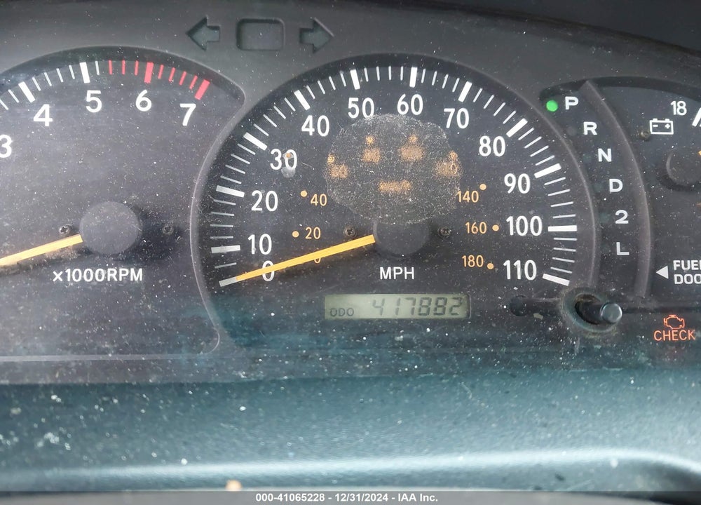 2002 TOYOTA TUNDRA SR5 V8 VIN: 5TBRT34142S241118