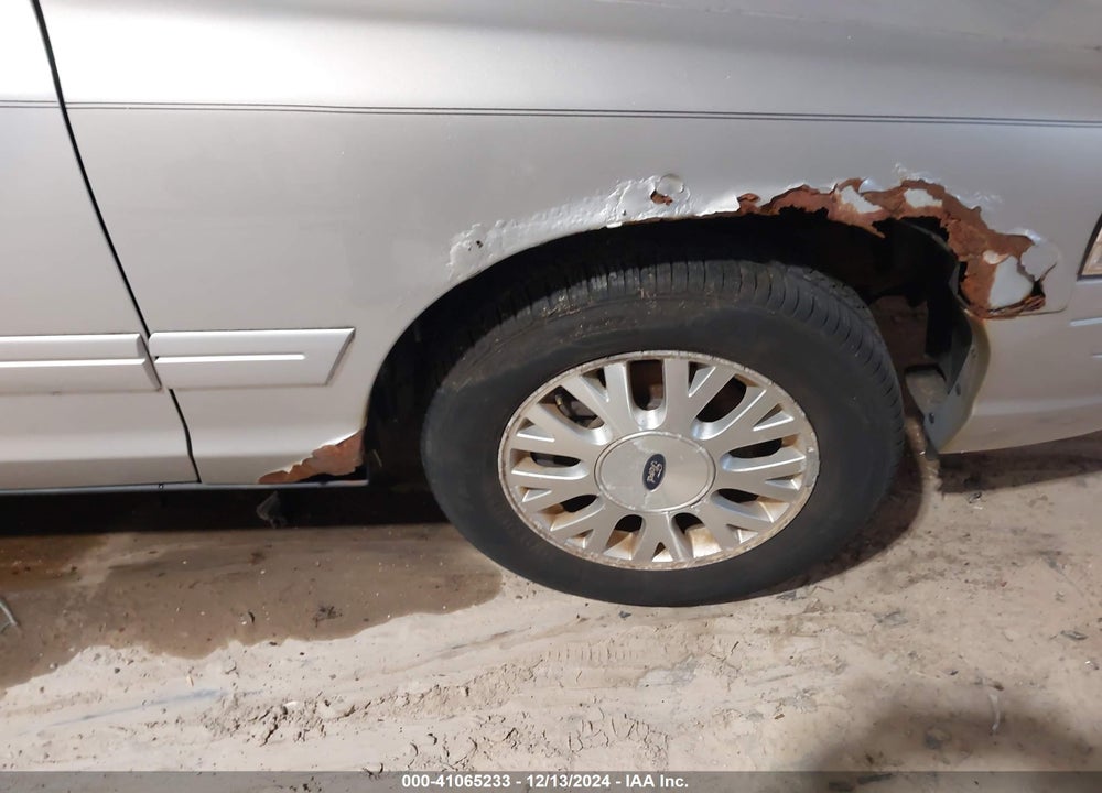 2003 FORD CROWN VICTORIA LX VIN: 2FAFP74WX3X165269