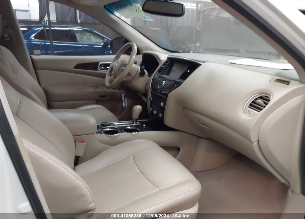 2014 NISSAN PATHFINDER HYBRID PLATINUM VIN: 5N1CR2MMXEC643548