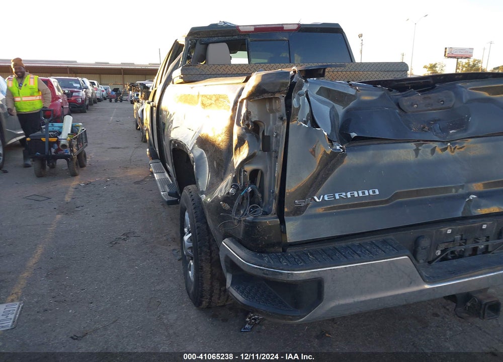 2022 CHEVROLET SILVERADO 2500HD 4WD STANDARD BED LT VIN: 2GC4YNE76N1220767