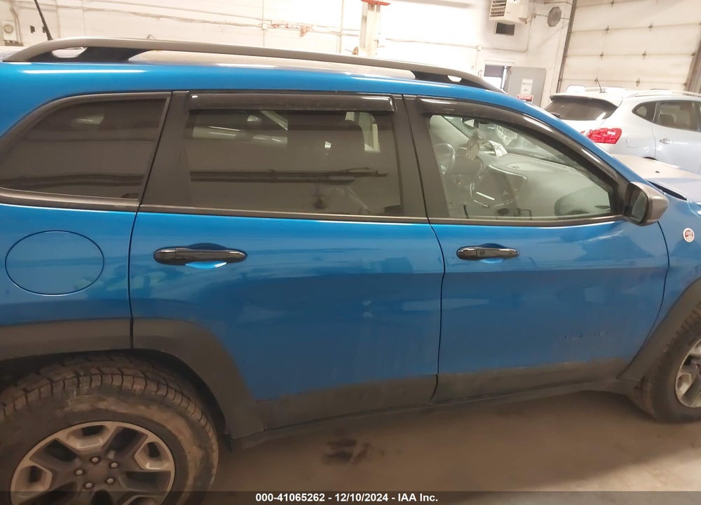 2019 JEEP CHEROKEE TRAILHAWK 4X4 VIN: 1C4PJMBX1KD256916