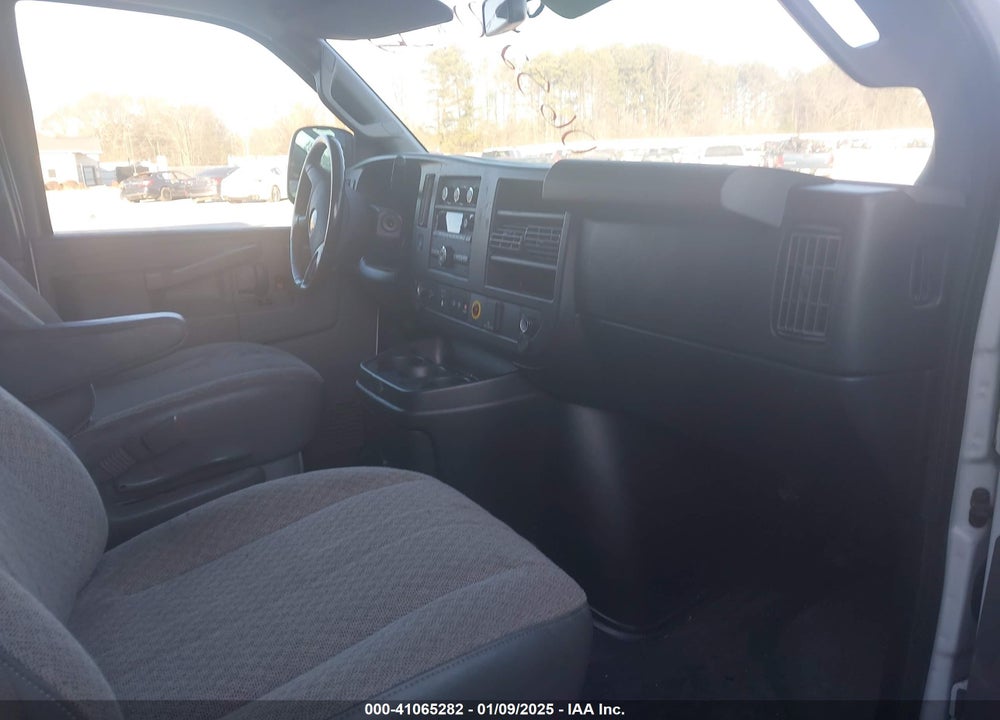2021 CHEVROLET EXPRESS CARGO RWD 2500 REGULAR WHEELBASE WT VIN: 1GCWGAFP3M1169803