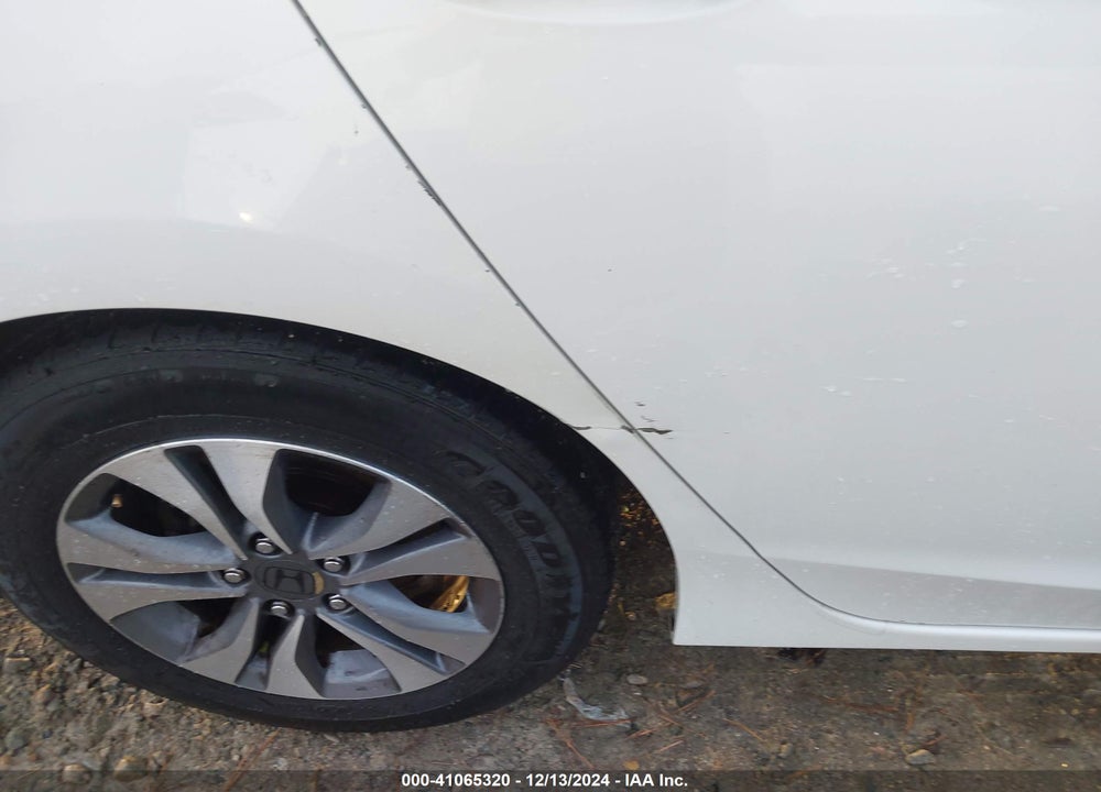 2013 HONDA ACCORD VIN: 1HGCR2F33DA168037